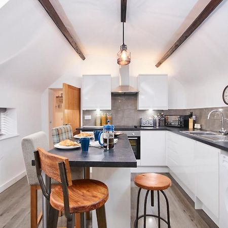 The Nutcracker Suite - Self Check-In, Self-Catering Apartment For East Midlands Airport 케그워스 외부 사진