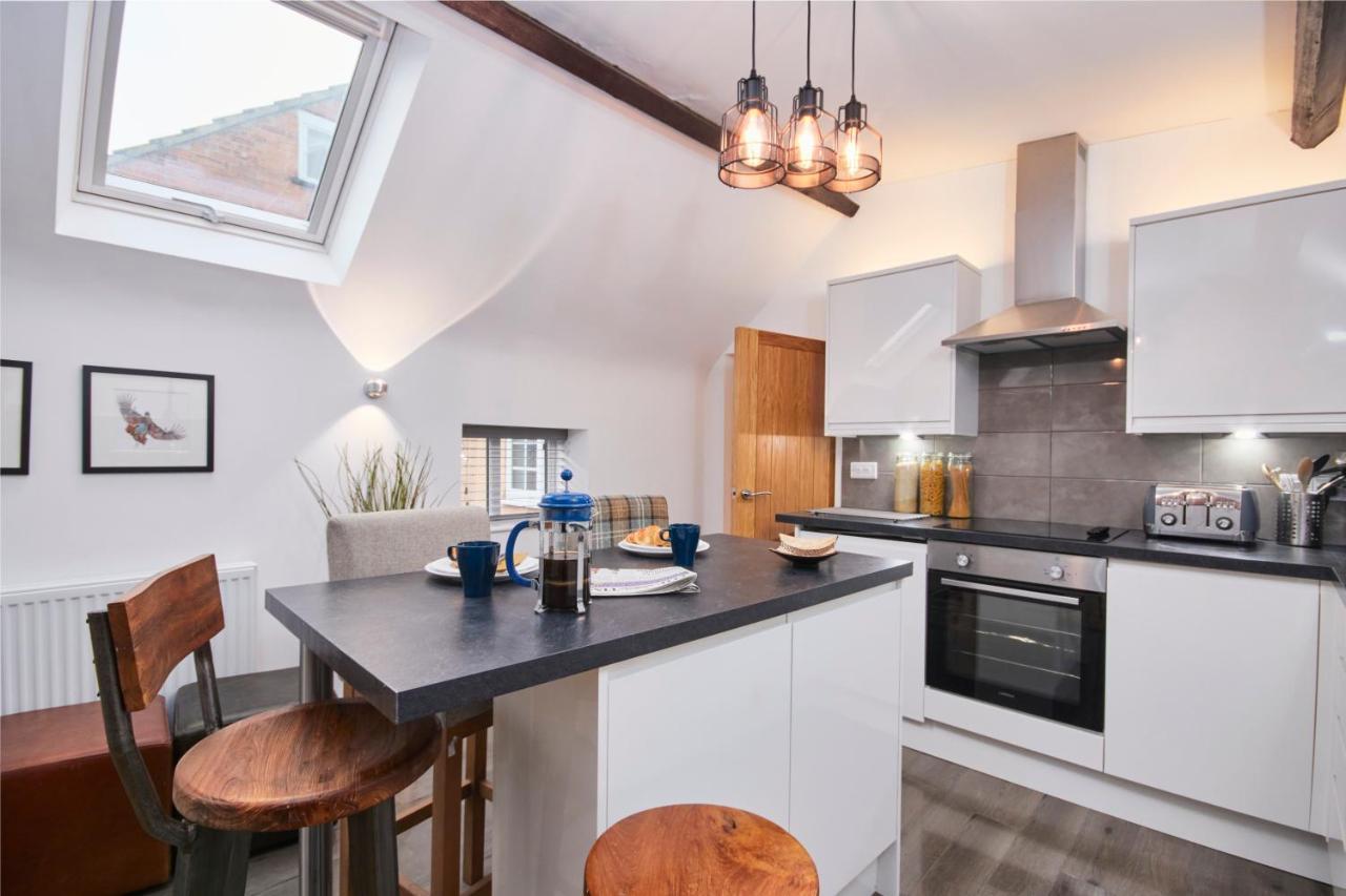 The Nutcracker Suite - Self Check-In, Self-Catering Apartment For East Midlands Airport 케그워스 외부 사진