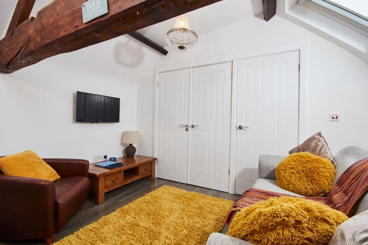 The Nutcracker Suite - Self Check-In, Self-Catering Apartment For East Midlands Airport 케그워스 외부 사진