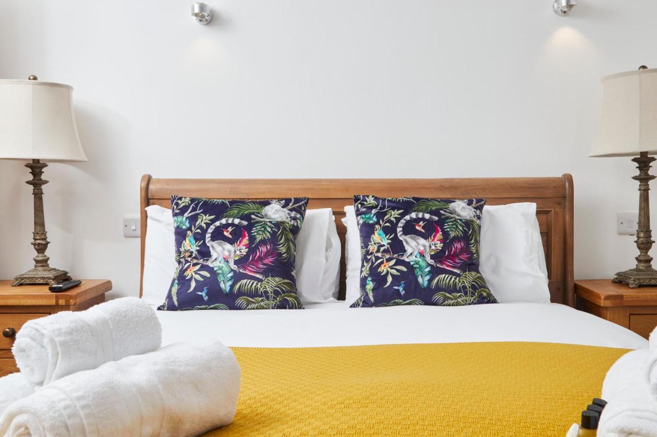 The Nutcracker Suite - Self Check-In, Self-Catering Apartment For East Midlands Airport 케그워스 외부 사진