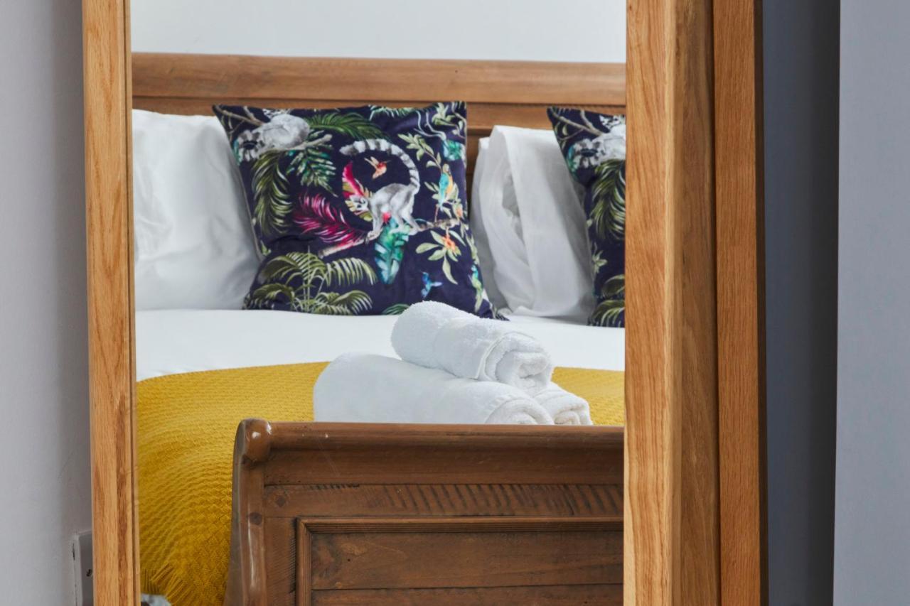 The Nutcracker Suite - Self Check-In, Self-Catering Apartment For East Midlands Airport 케그워스 외부 사진