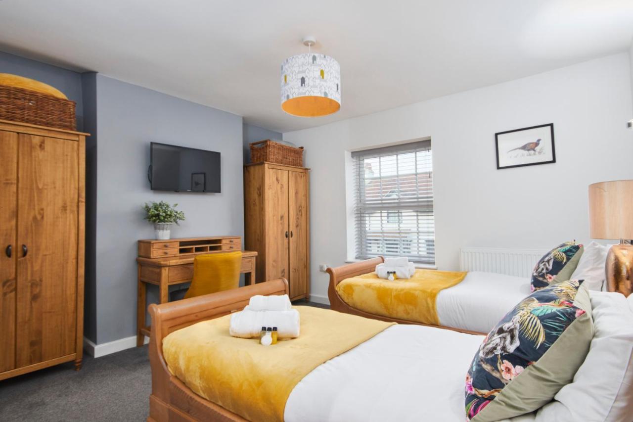The Nutcracker Suite - Self Check-In, Self-Catering Apartment For East Midlands Airport 케그워스 외부 사진