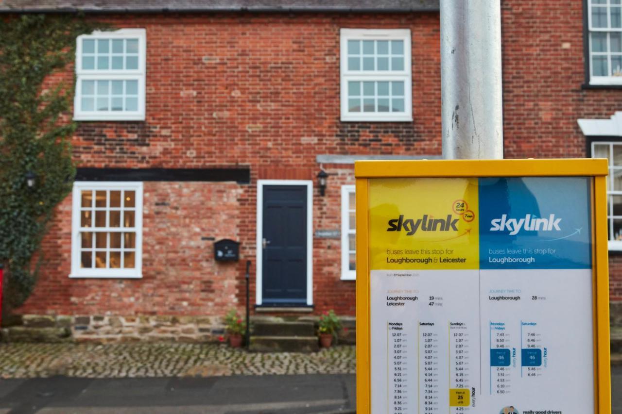 The Nutcracker Suite - Self Check-In, Self-Catering Apartment For East Midlands Airport 케그워스 외부 사진