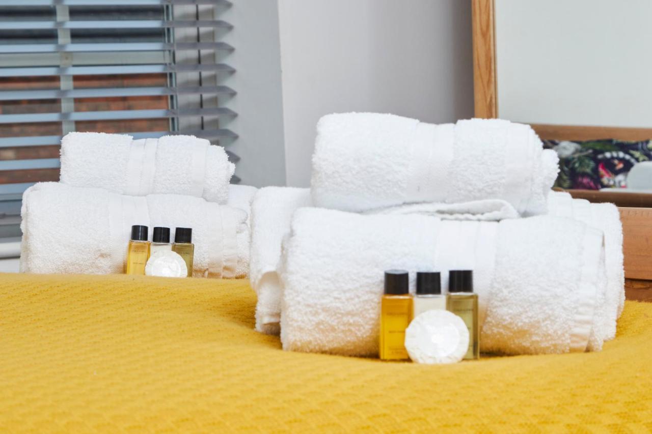 The Nutcracker Suite - Self Check-In, Self-Catering Apartment For East Midlands Airport 케그워스 외부 사진